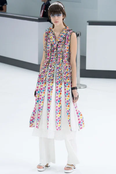 Look 69